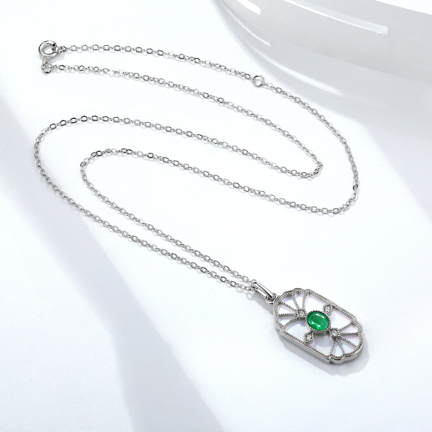 Natural Emerald Mother Shell Pendant Necklace in S925 Silver |Elvarina