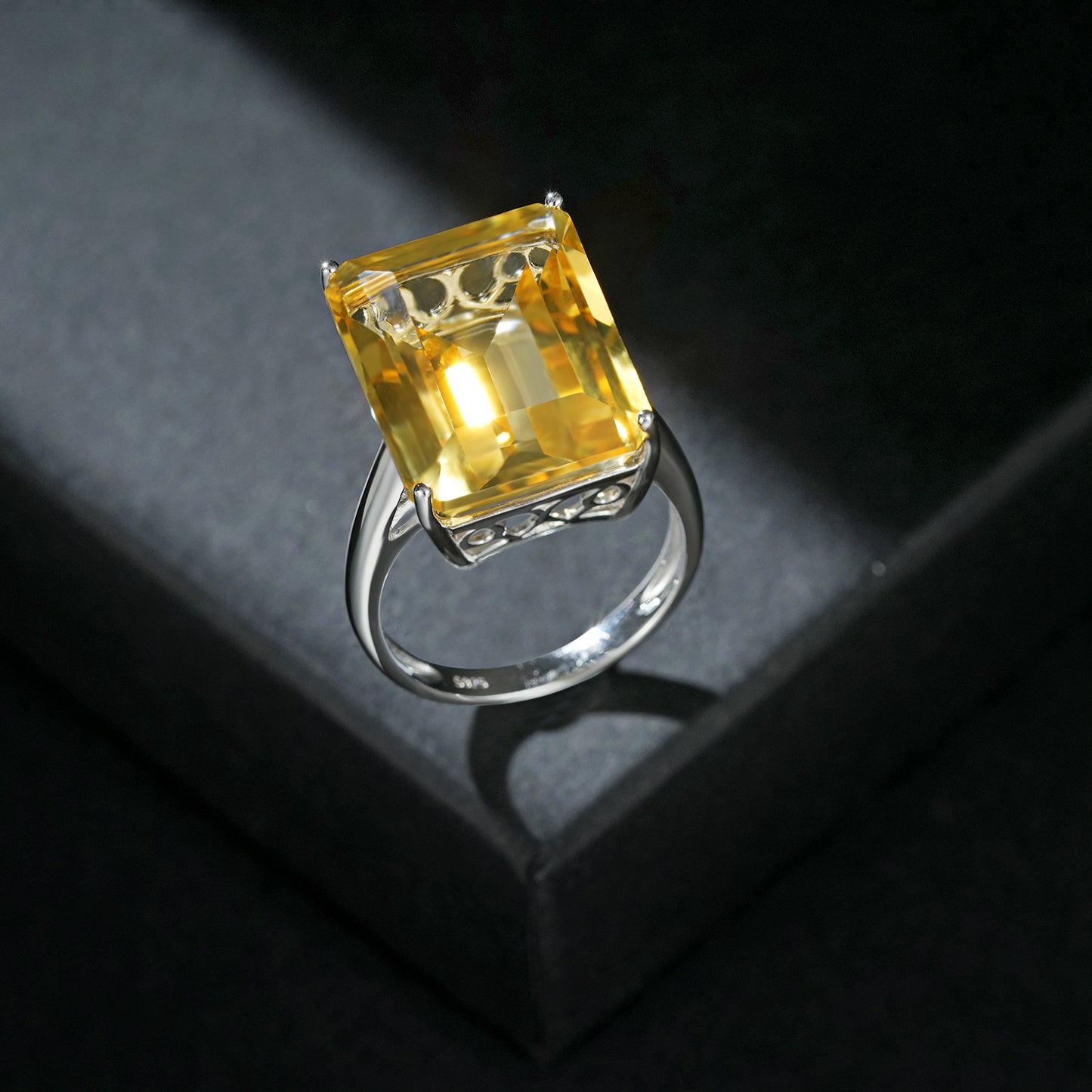 Natural Topaz Ring in S925 Silver