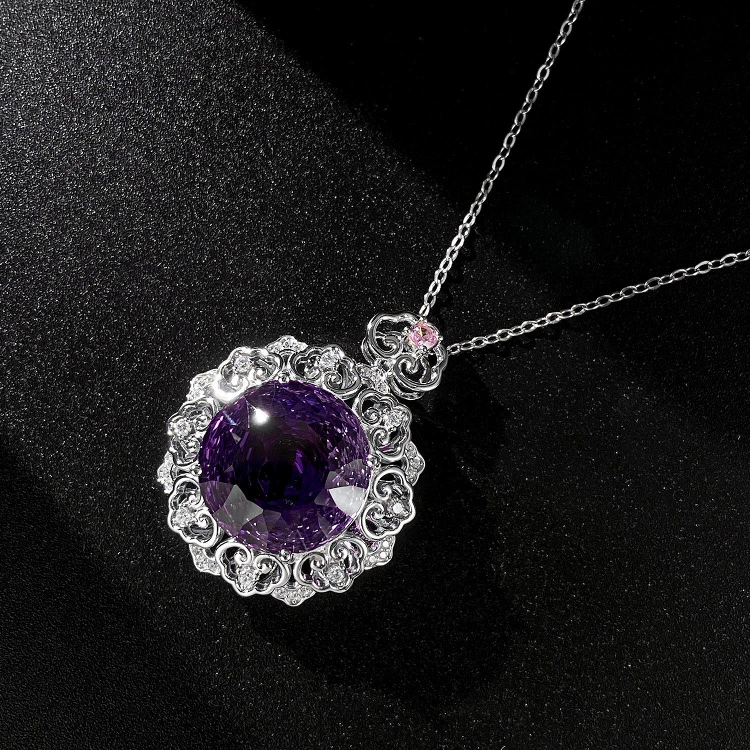 Natural Amethyst Pendant Necklace | Luxurious S925 Silver | Vintage Design