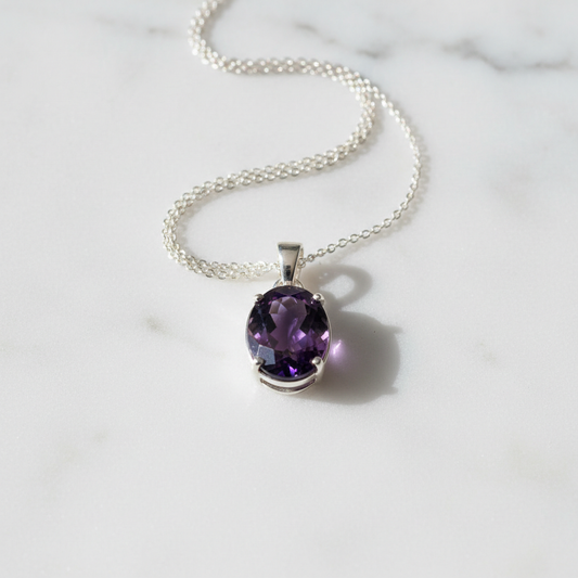 Oval Amethyst Pendant Necklace in 925 Sterling Silver – Elvarina