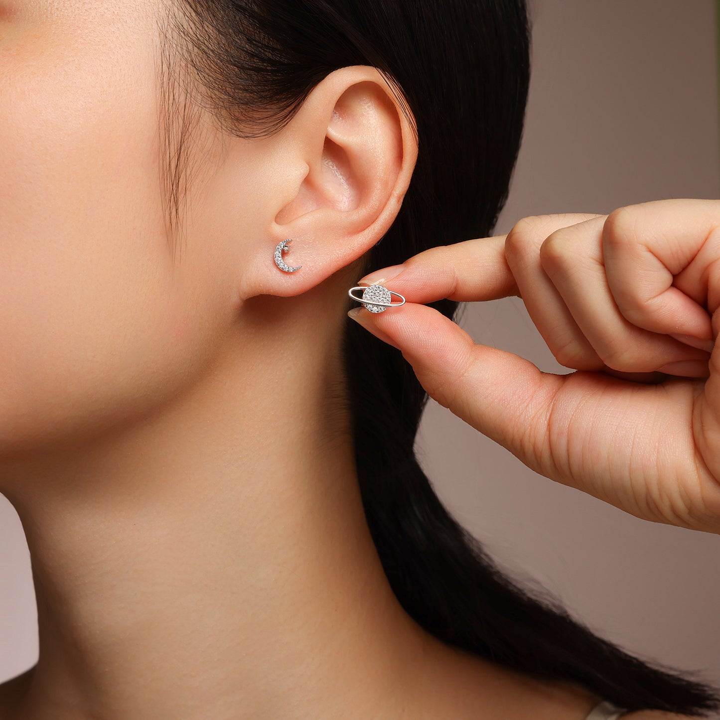Minimalist Morganite Stud Earrings | 925 Silver | Elvarina